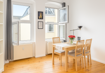 Wohnzimmer (untere Ebene)