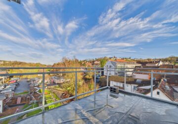 CAM03694G0-PR0052-STILL024