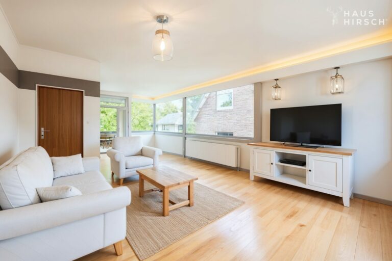 Möbliert (virtuell) Loft/Wohnzimmer