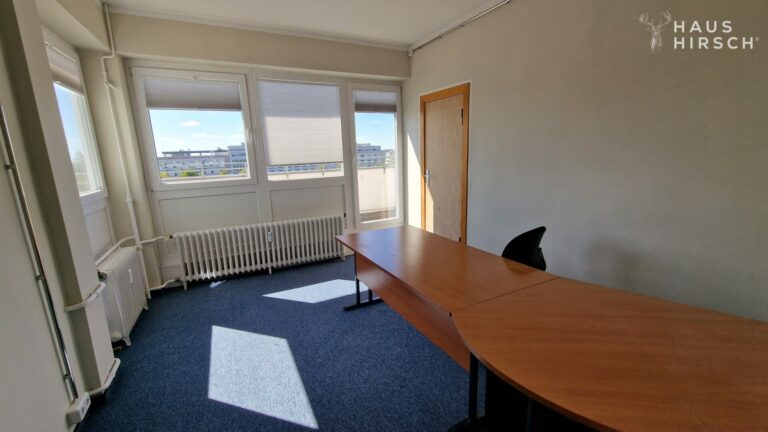 Kleines Zimmer 900 € warm