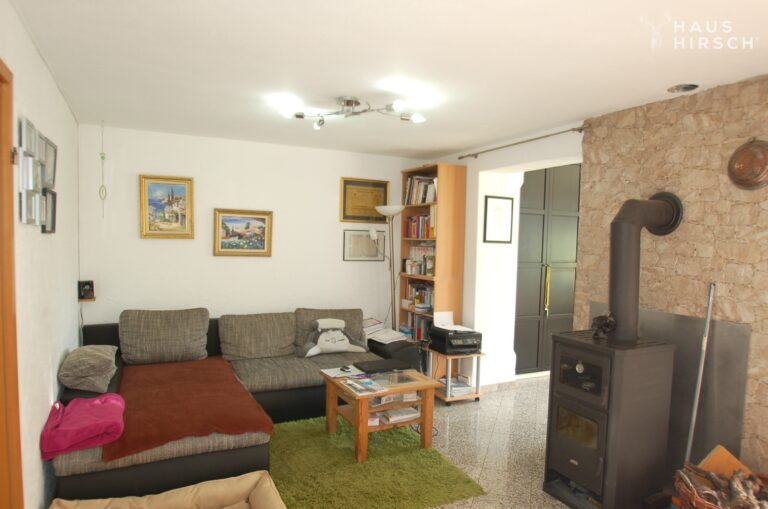 Wohnzimmer mit Kaminofen