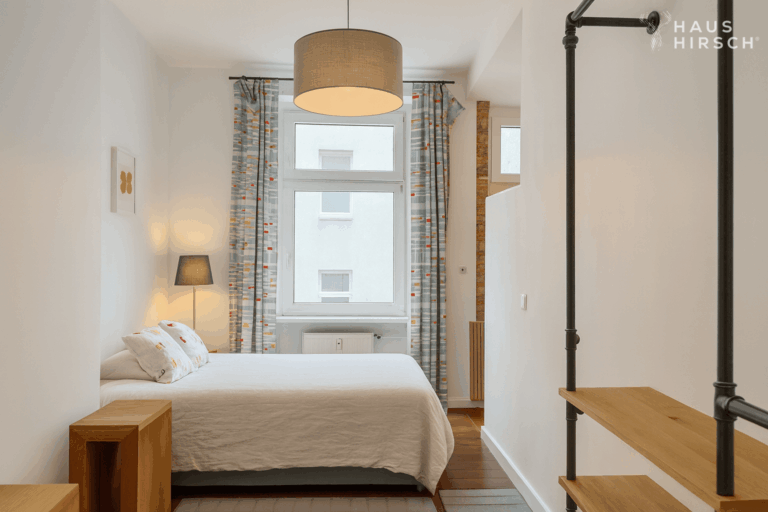 Schlafzimmer mit Dusche