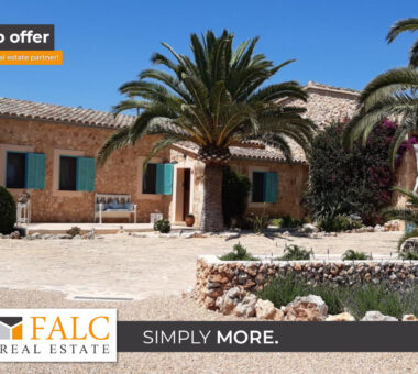 [Cover] Blick Auf Eingang Finca