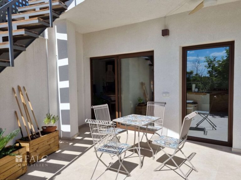 Stadthaus Campanet Terrasse Kueche