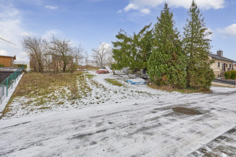 Frontansicht Grundstück