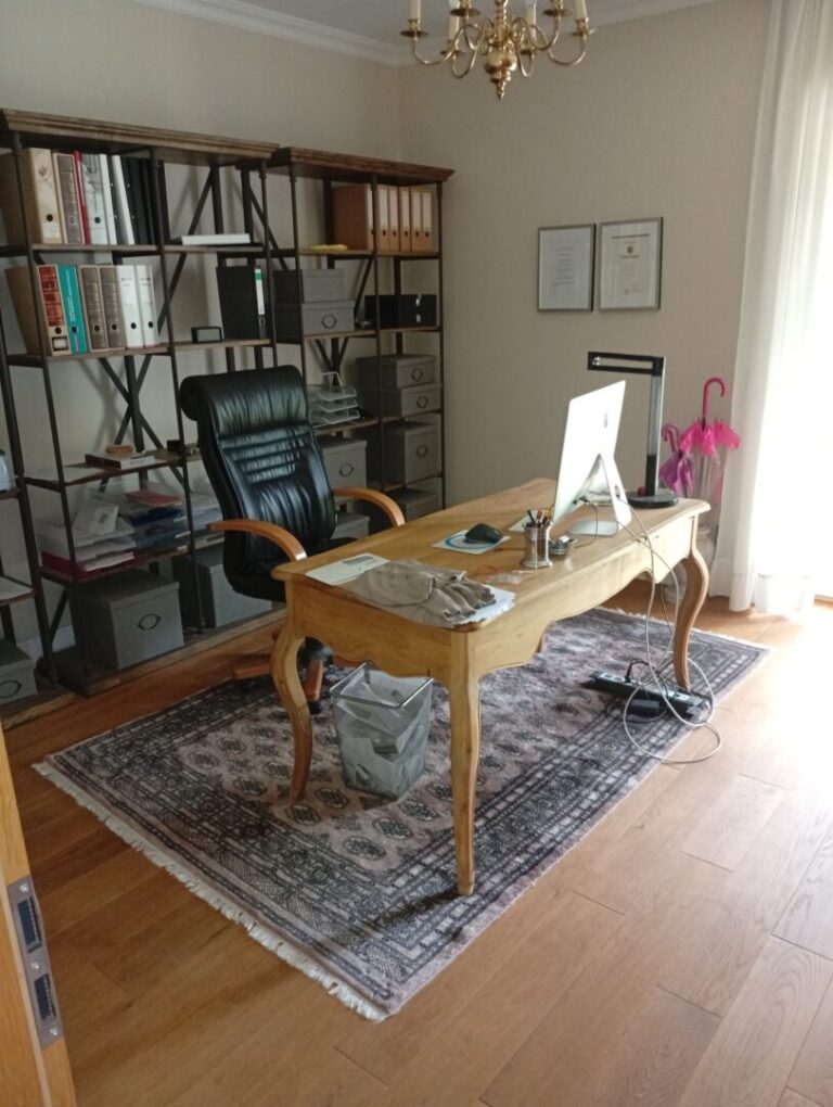 Arbeitszimmer im Erdgeschoss