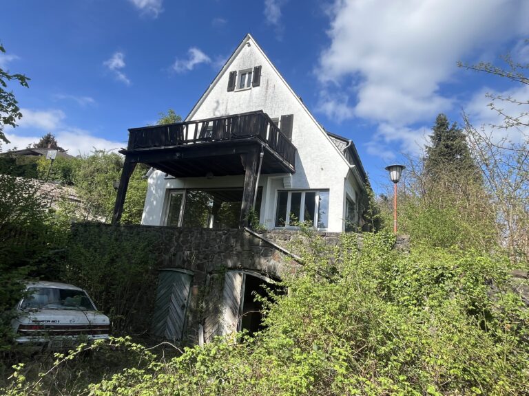 Abriss oder Wiederaufbau