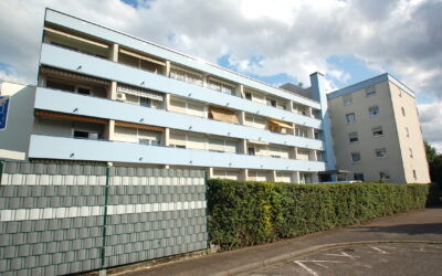 Immobilien 11 Eingangsseite Und Balkon