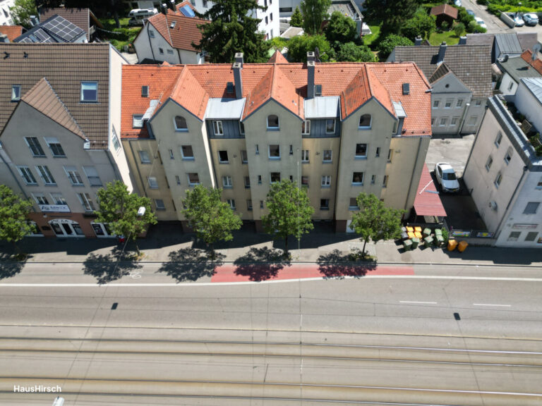 Gebäude Vorderansicht