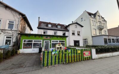 Hausansicht Mit Blick Zur Kita