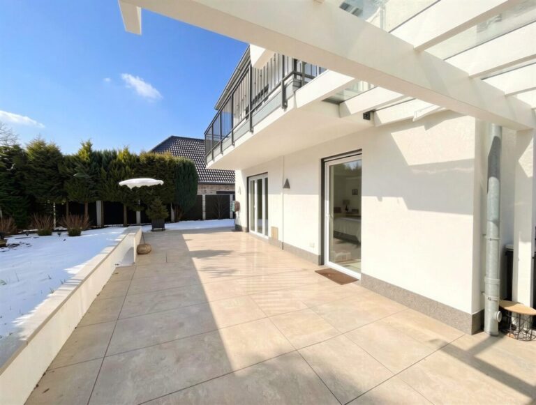 Hausansicht Terrasse