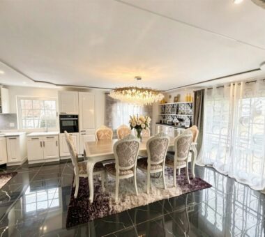 Küche / Essbereich Im Eg