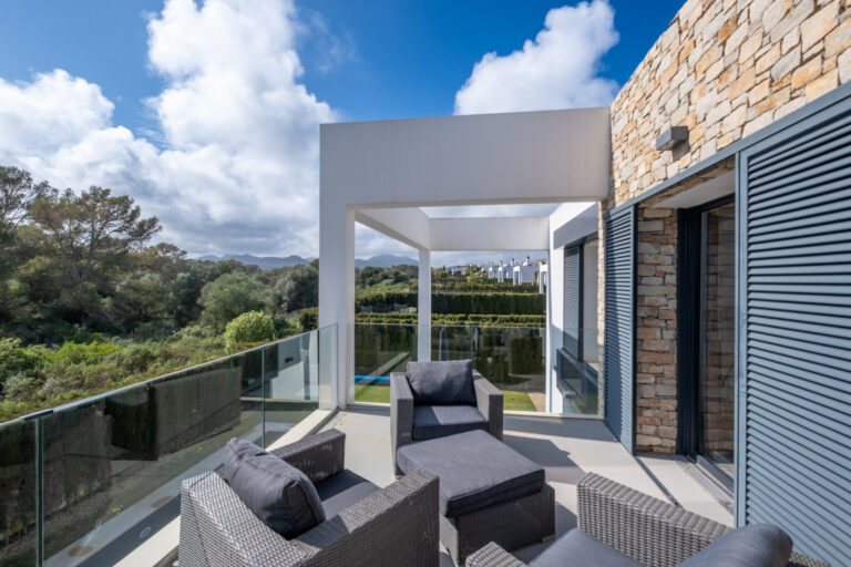 Balkon - Blick Berge/Westen