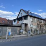 Ansicht Seitlich Mit Balkon Und Garage
