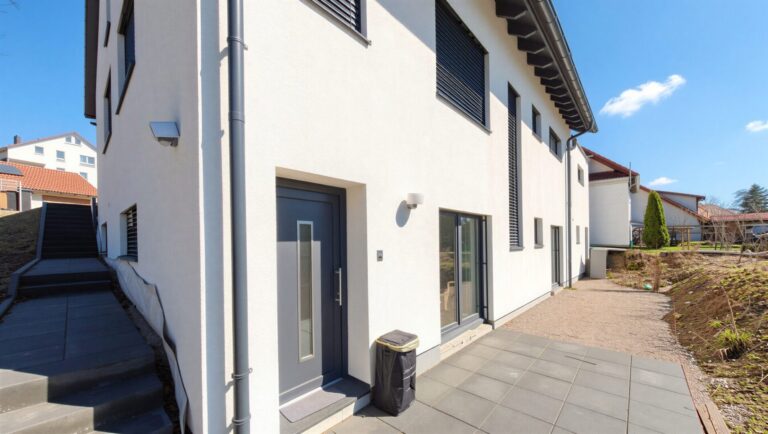 Außenbereich - Zugang 2-Zimmer Whng