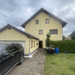 Haupteingang Und Garage