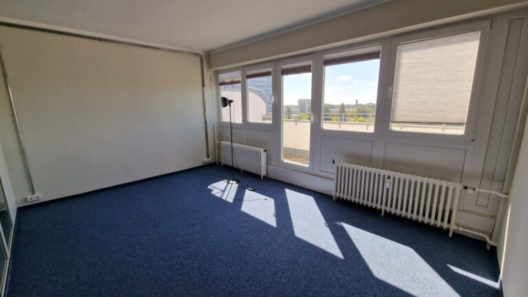 Mittleres Zimmer 1000 € Warm