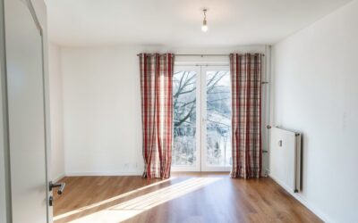 Heller Wohn- Und Schlafraum