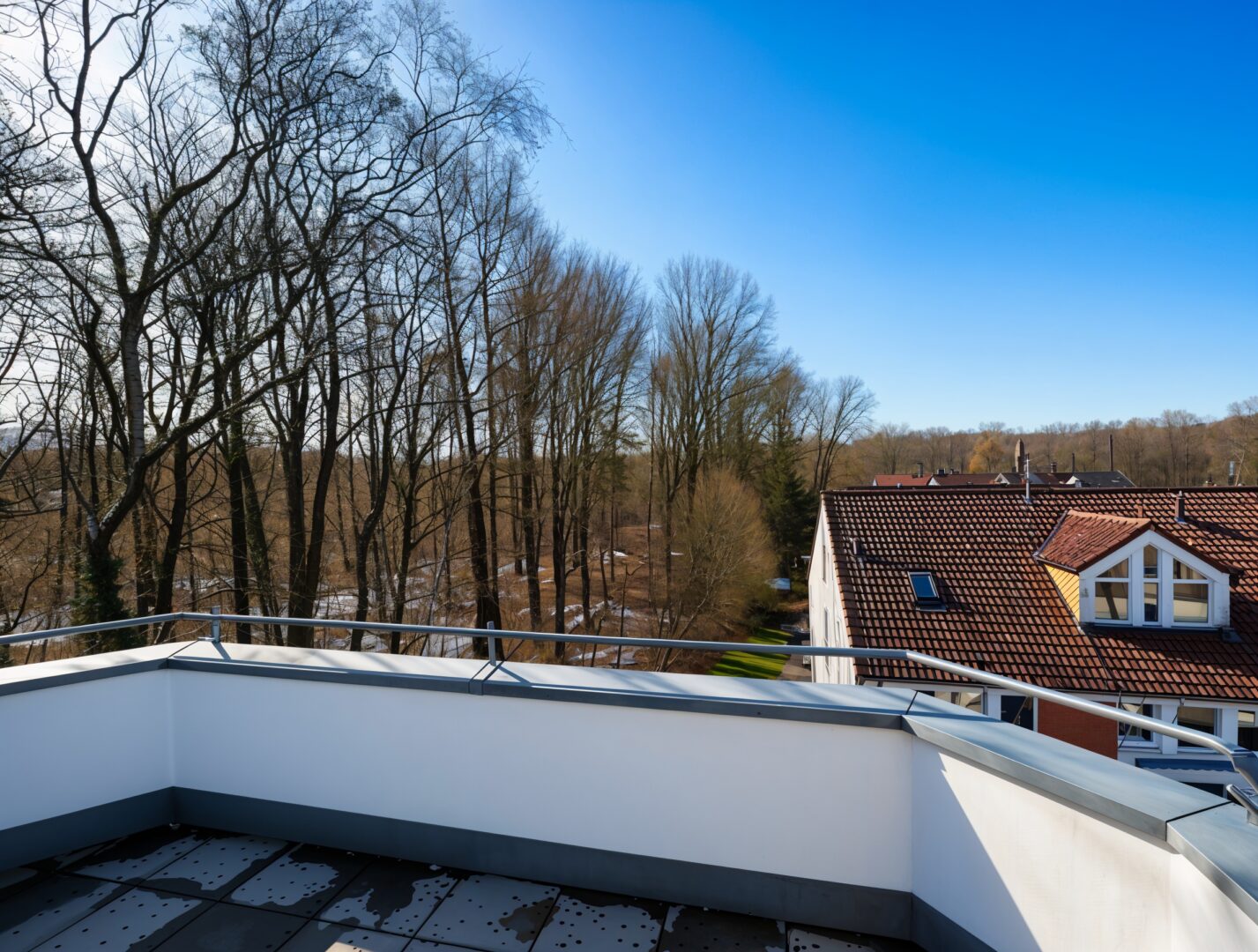 Großer Balkon in Süd-Westausrichtung